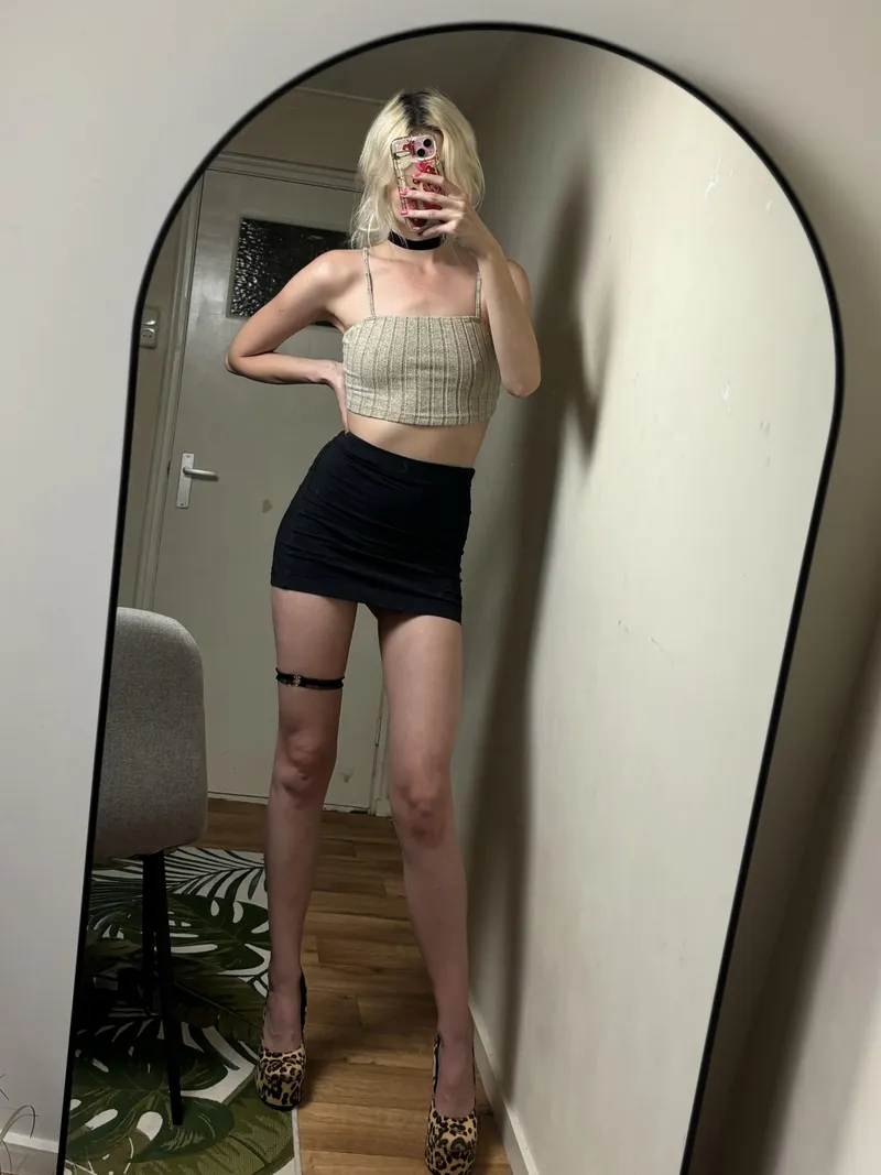Thumbnail Exploring Height Dynamics: Leg Edition | LanaPeaches__