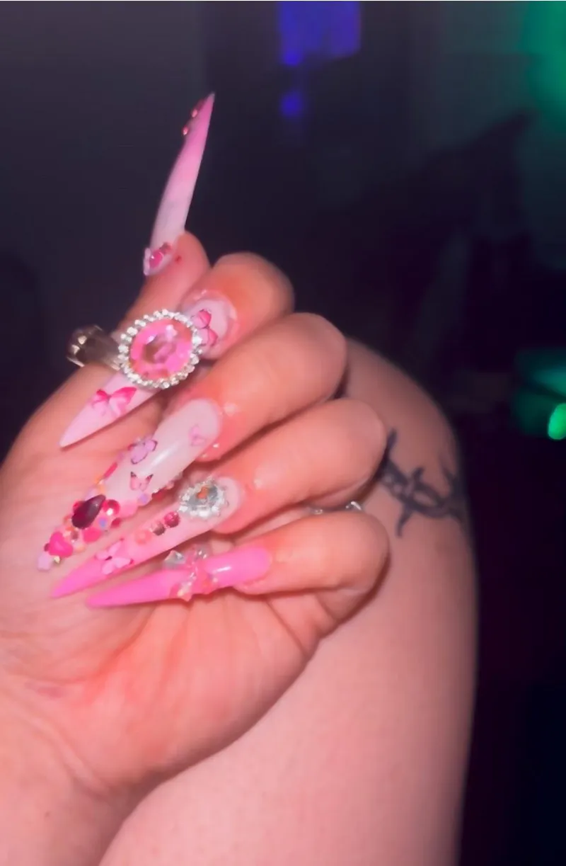 Thumbnail Fresh set 💅🏻💕 by SocksInHeels