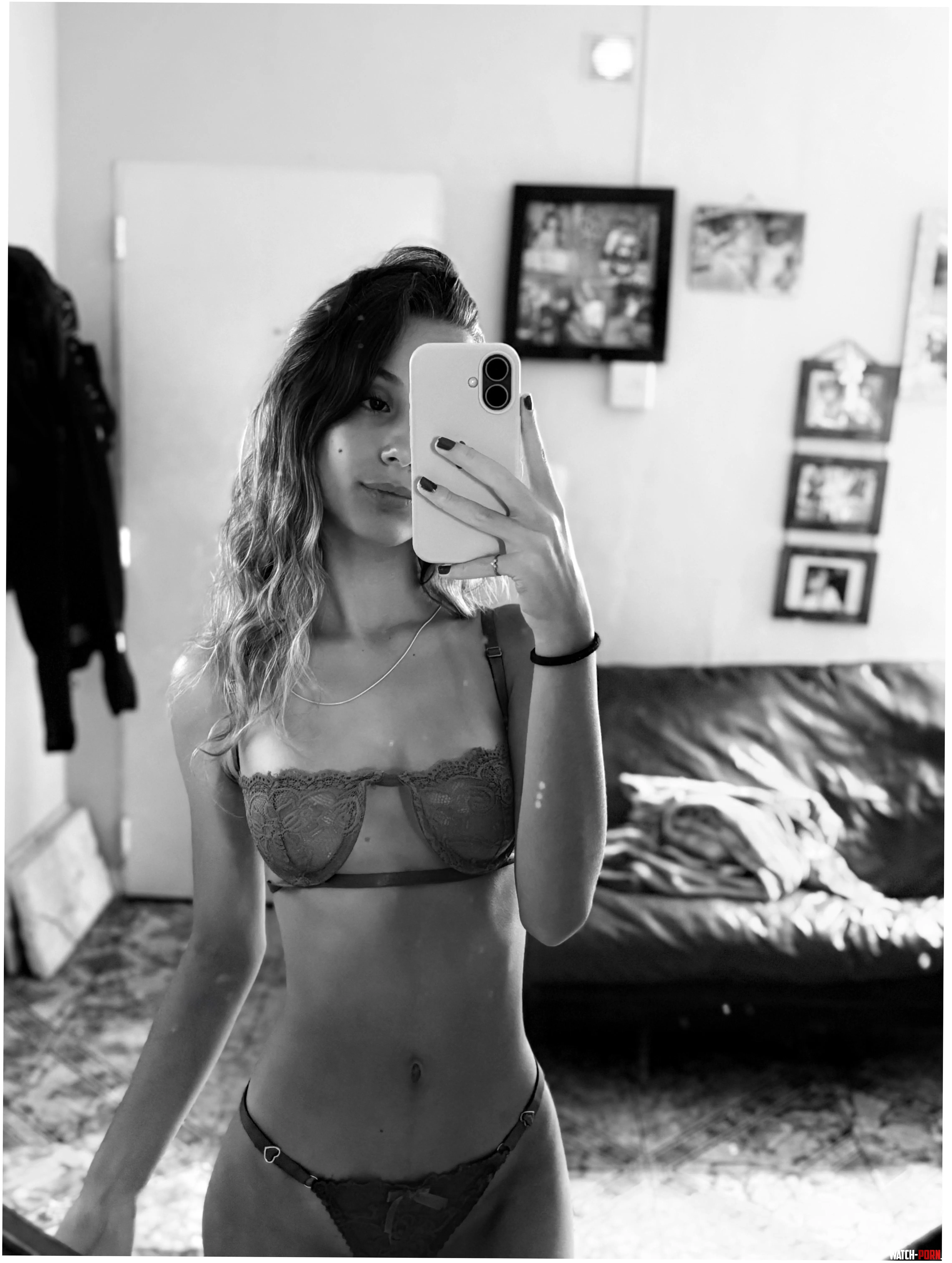 18F do i look okay? i always overthink by honeygirlmango