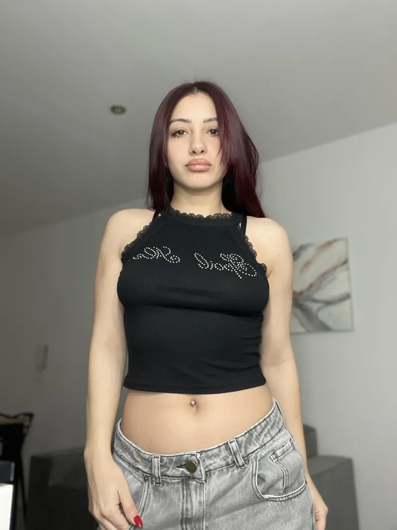 Thumbnail Cute and Confident Fashion: giddyaughertree's Charm
