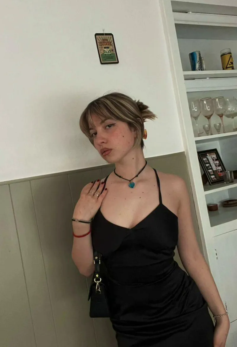 Thumbnail Confessions from Tight Dresses: Holding On by a Thread by inkmaster2005