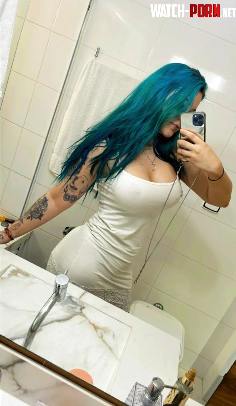 No bra in this dress by Bethcutie__