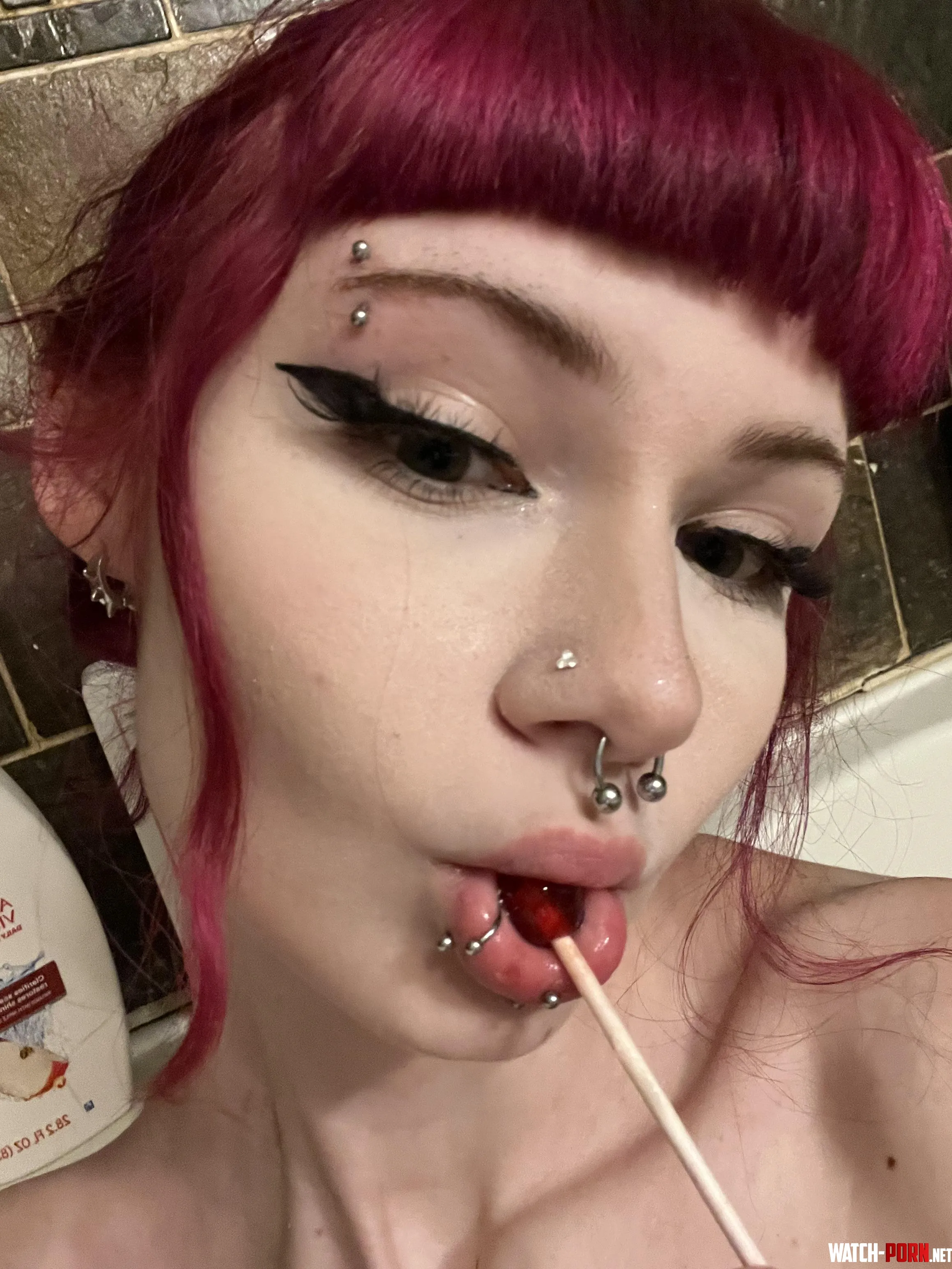 i love to lick by pinkxpancakes