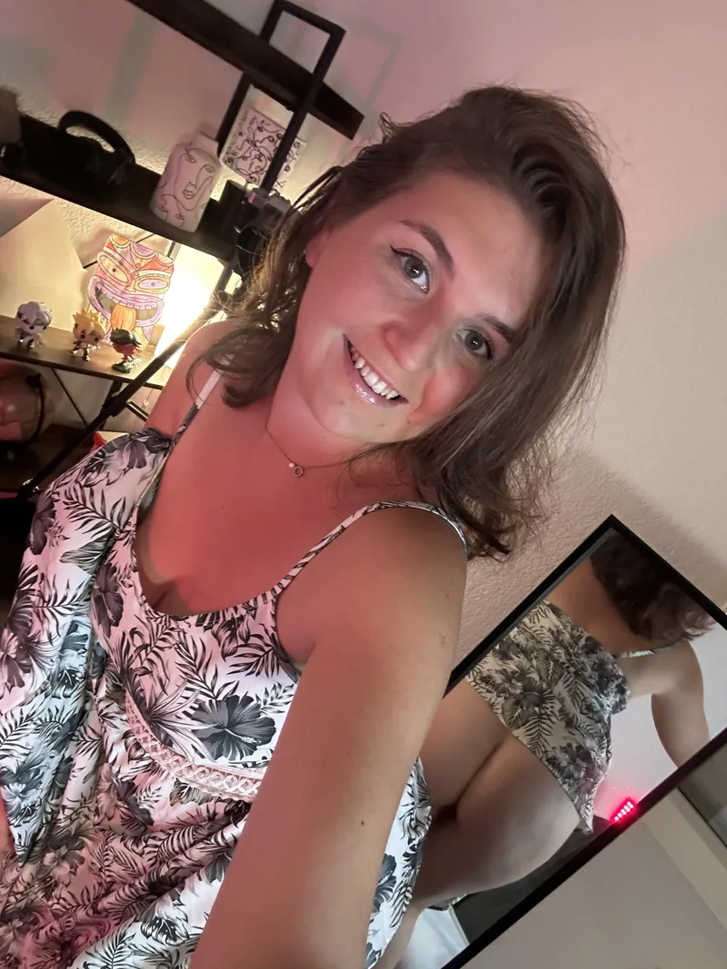 Thumbnail Discover Yourself in the Mirror with yourswetti | OnlyFans101 Category