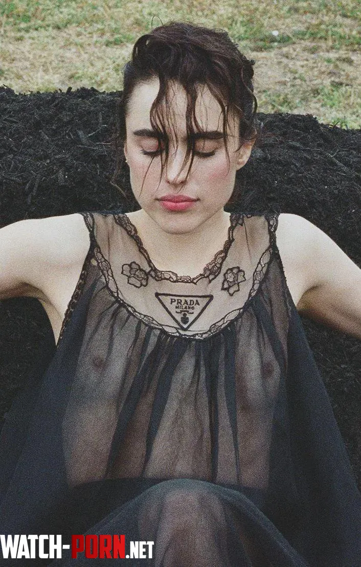 Margaret Qualley by xkn5ee