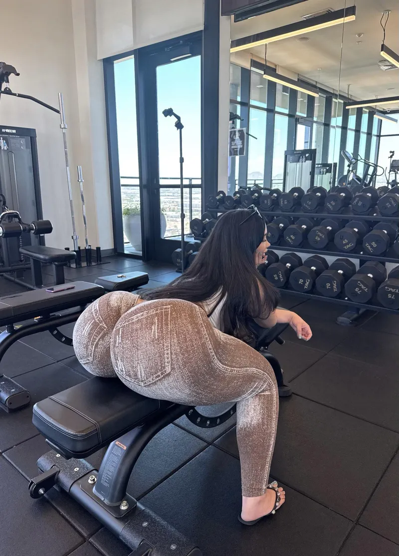 Thumbnail Donnadie-PartIII's Gym Time - A Tale of BoltedOnBooty Brilliance