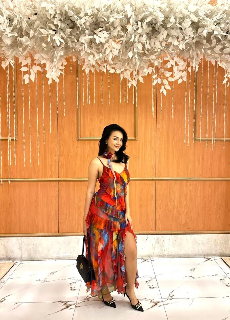 Thumbnail Am I Sexy and Still Classy in My Dress? by HeyRaehere | ClassySexy