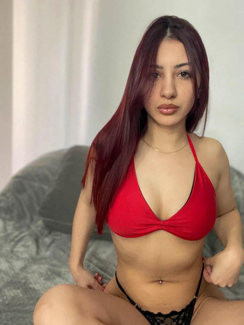 Thumbnail JudgmentNatasha: A Captivating Red Lingerie Moment