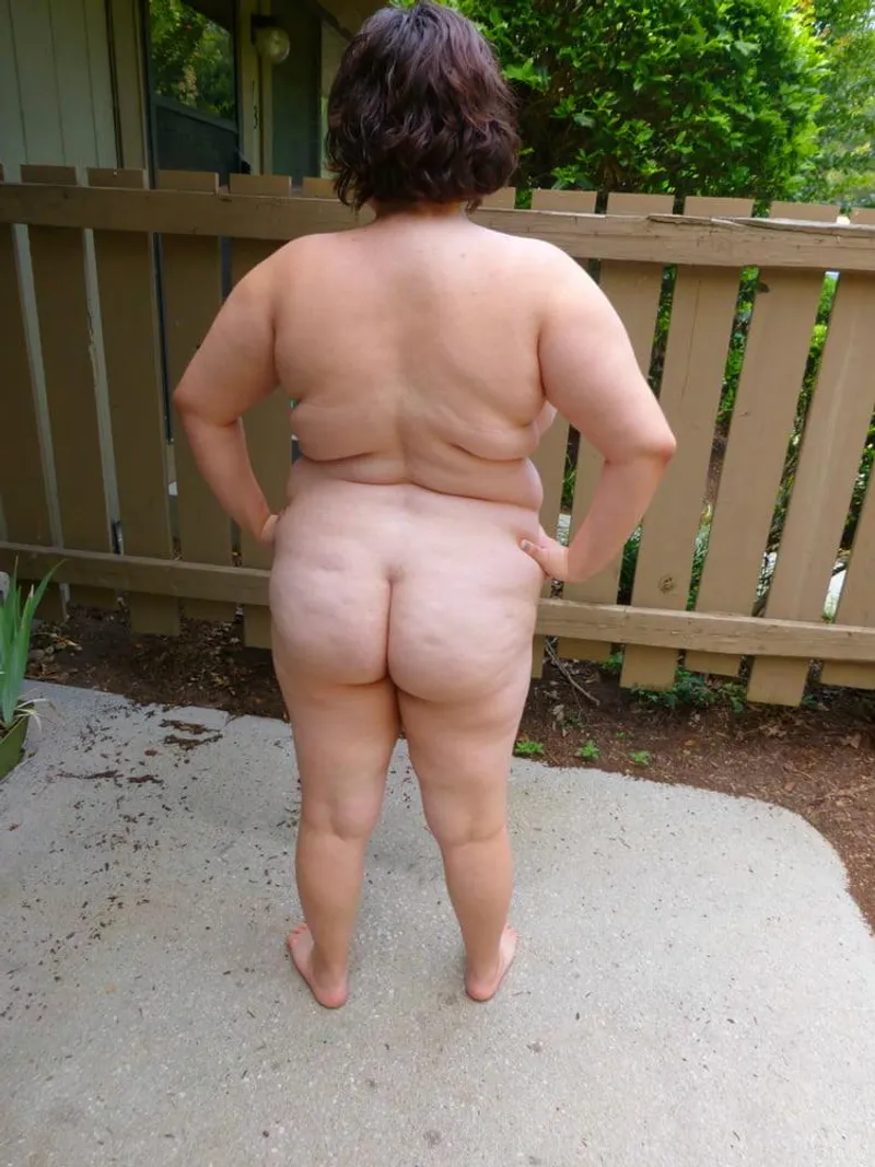 Thumbnail Appreciating an Awesome Big Booty in the BBWnudists World by Green-Salary9555