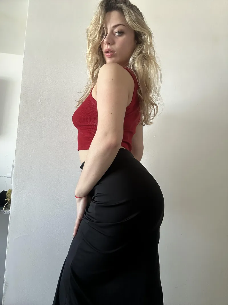 Thumbnail Simple Silhouette Tips for Pencil Skirts by DanielleFoxy