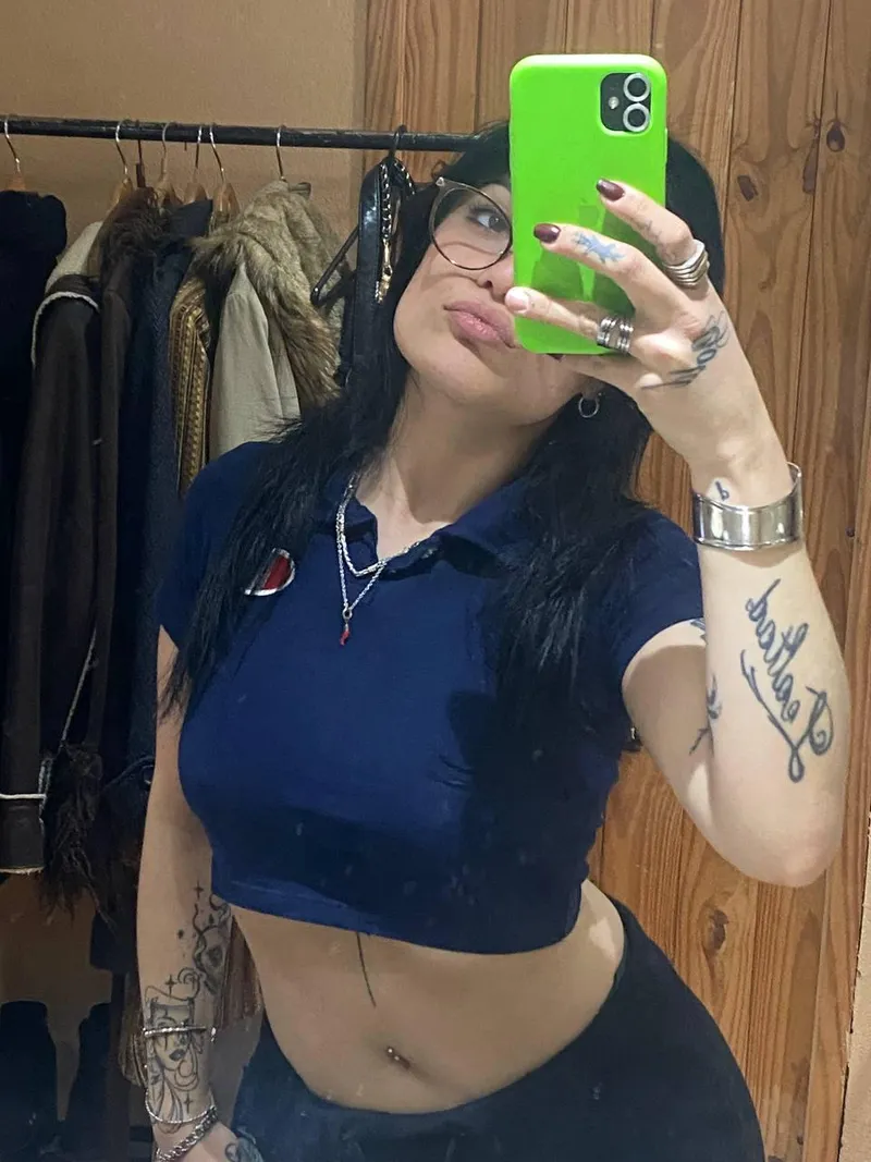Thumbnail Style Stunner: Featuring miirandaSty's MirrorSelfie Look