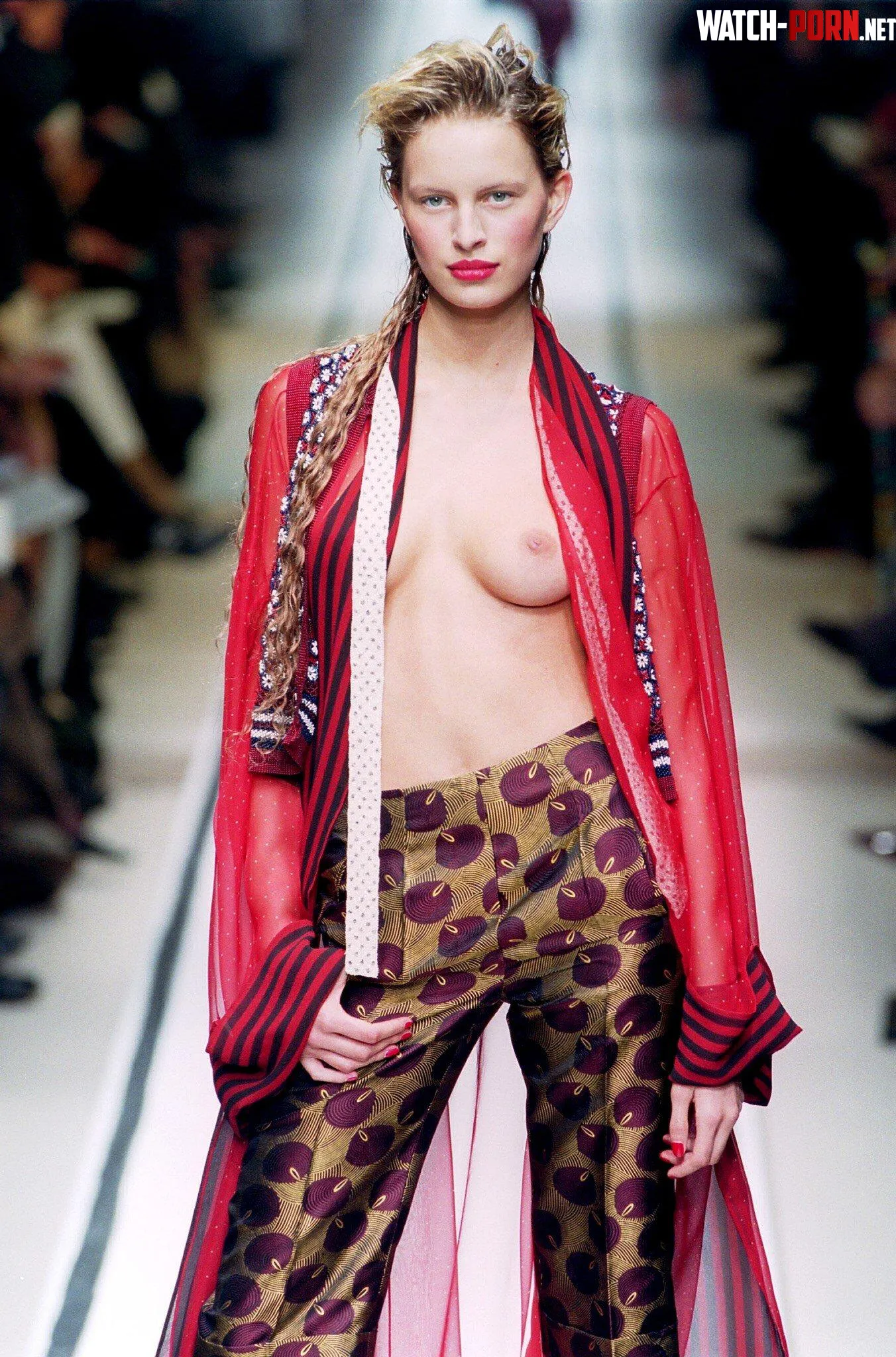 Karolína Kurková |  Jean Paul Gaultier haute couture Spring-Summer 2002, Paris by poisson-iv
