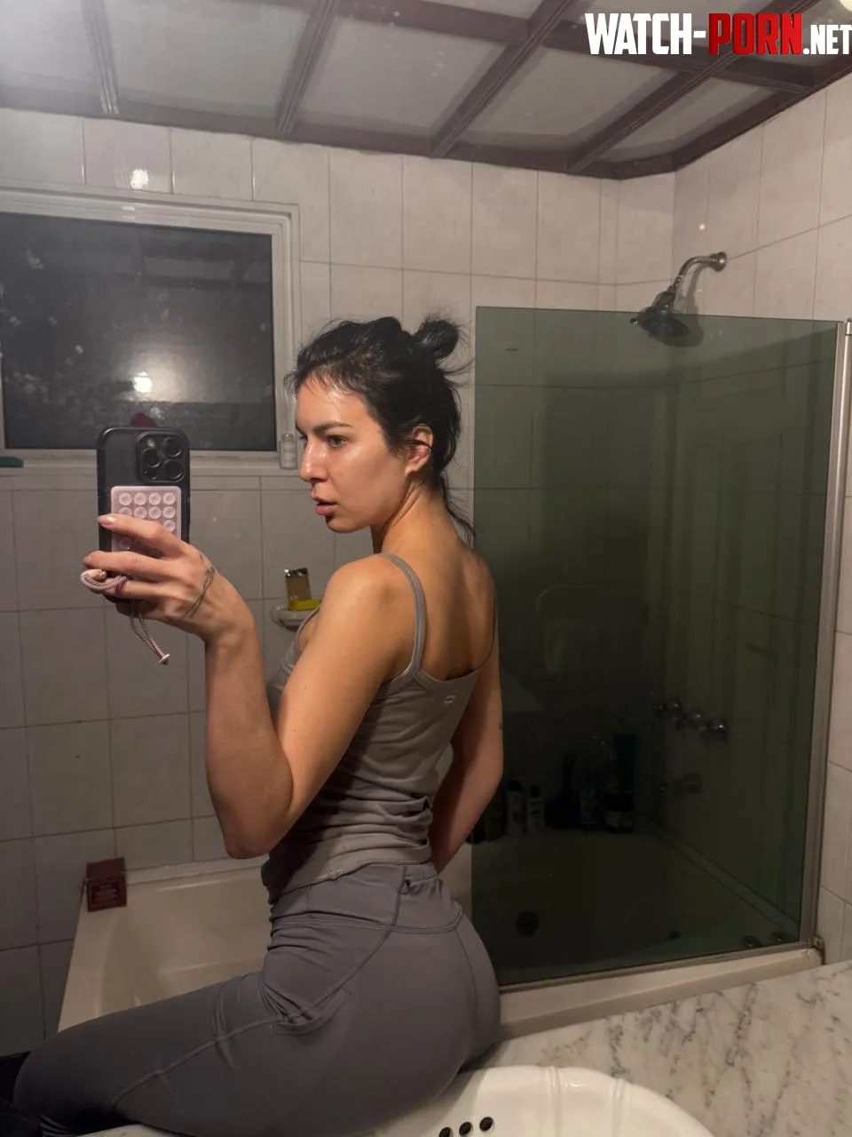 Who said mature women can’t wear leggings and look hot? by yogangela