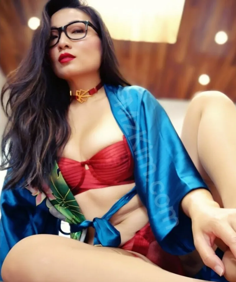 Thumbnail Asian Charisma: MzKimAP's Sultry Appeal in the World of Fetish