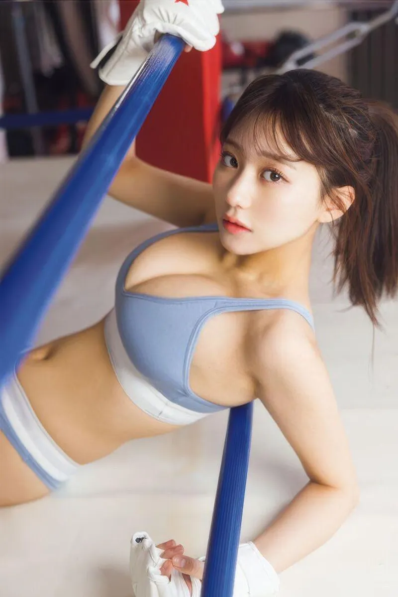 Thumbnail Miku Tanaka: Gravure Beauty by nashaferisha