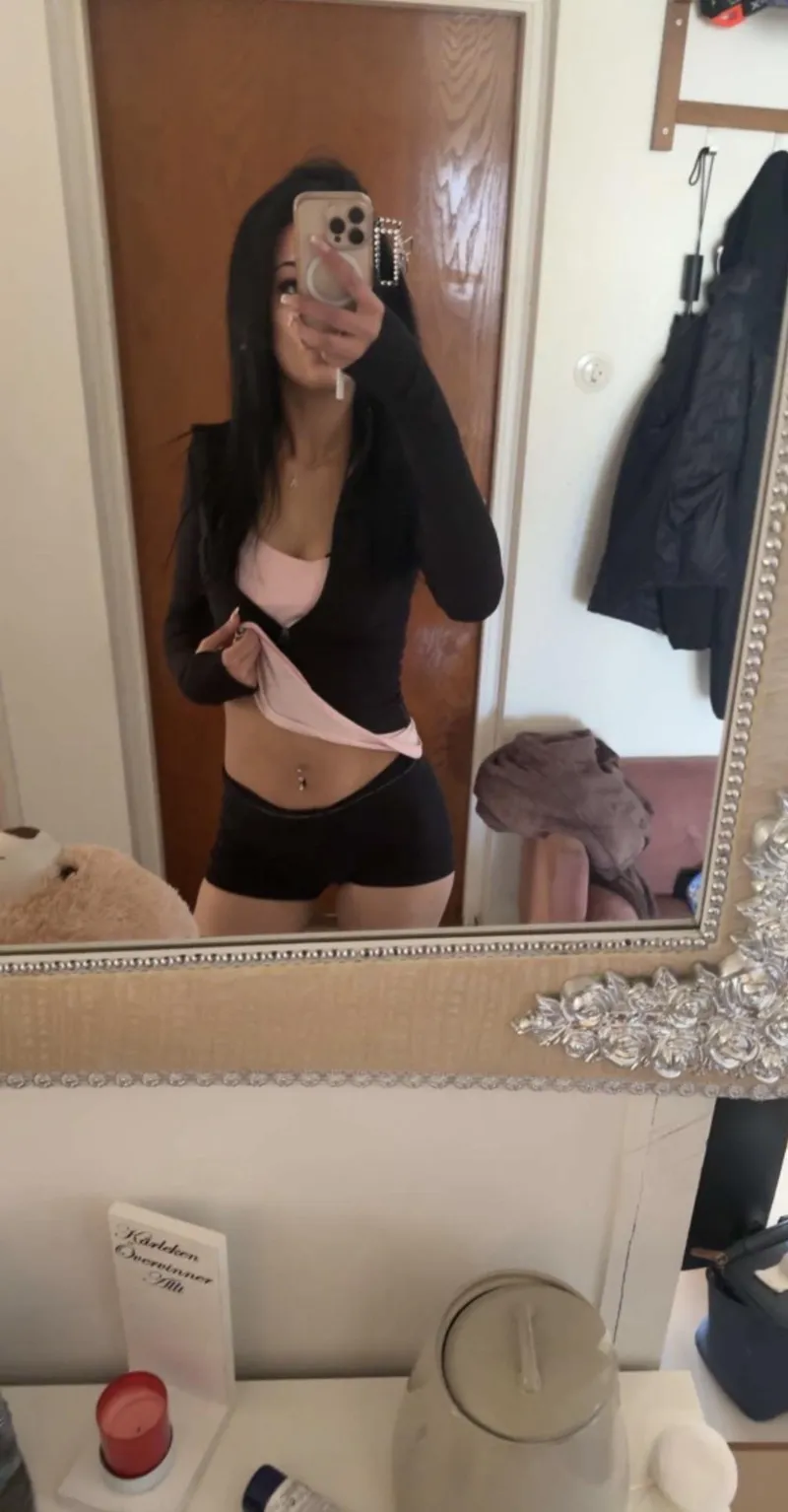 Thumbnail Massive_Goal_4634's Tempting Invitation for Naughty Fun