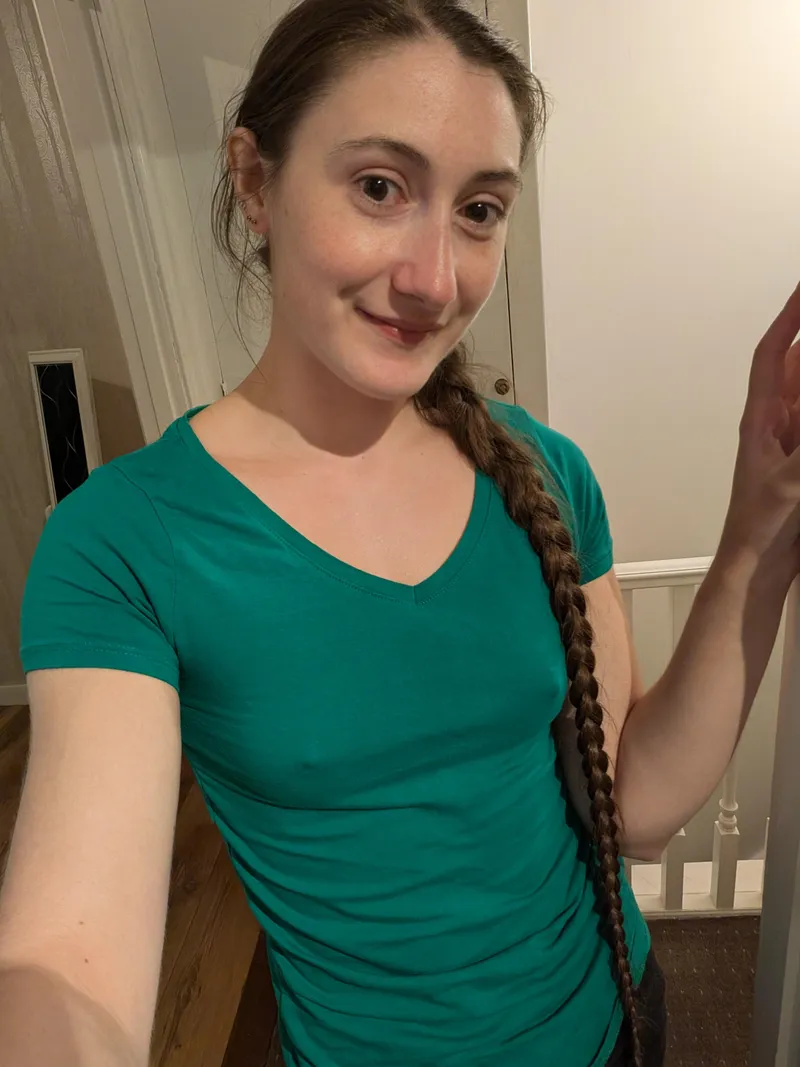 Thumbnail Size Perspectives: SirenSasha_336 on Embracing Small Boobs