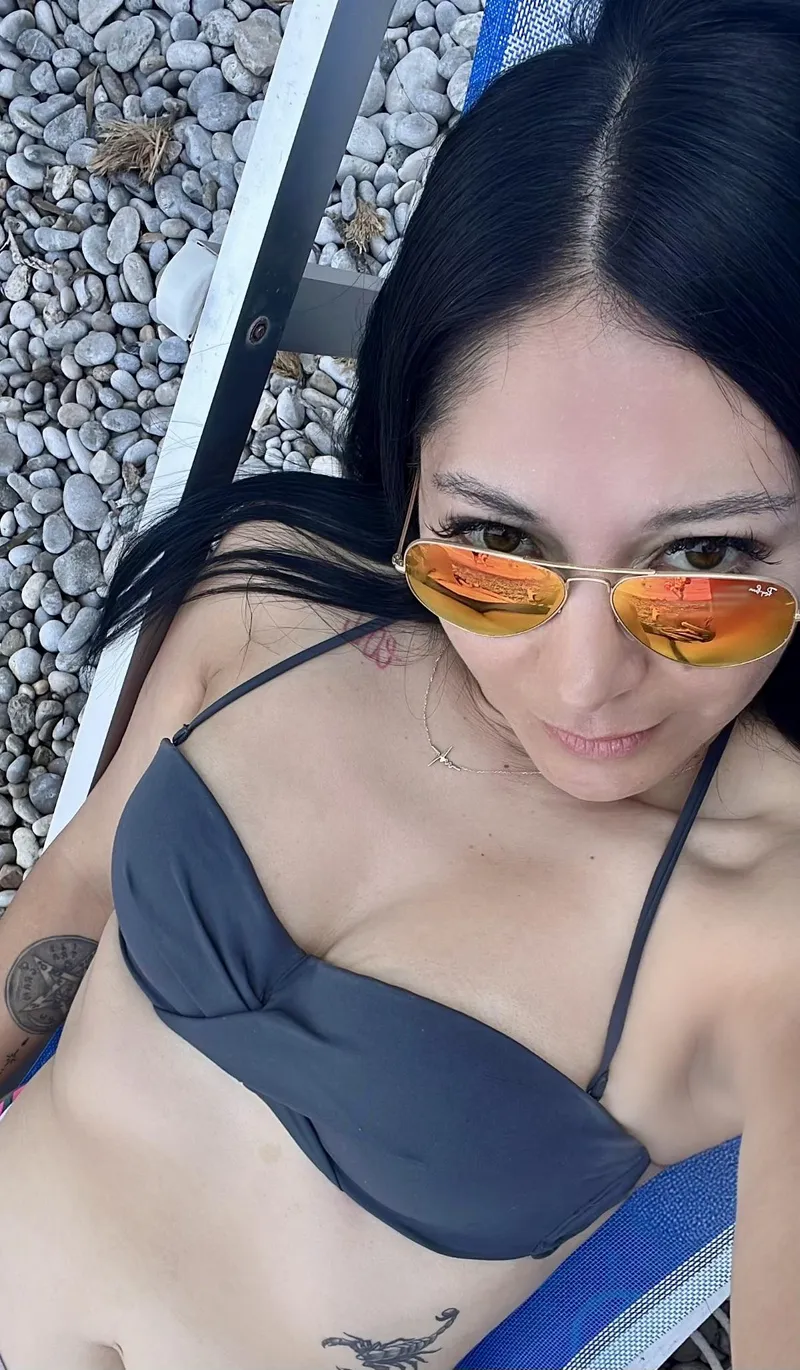 Thumbnail Dive into Temptation with Difficult-Store3798 in Slutsofonlyfans