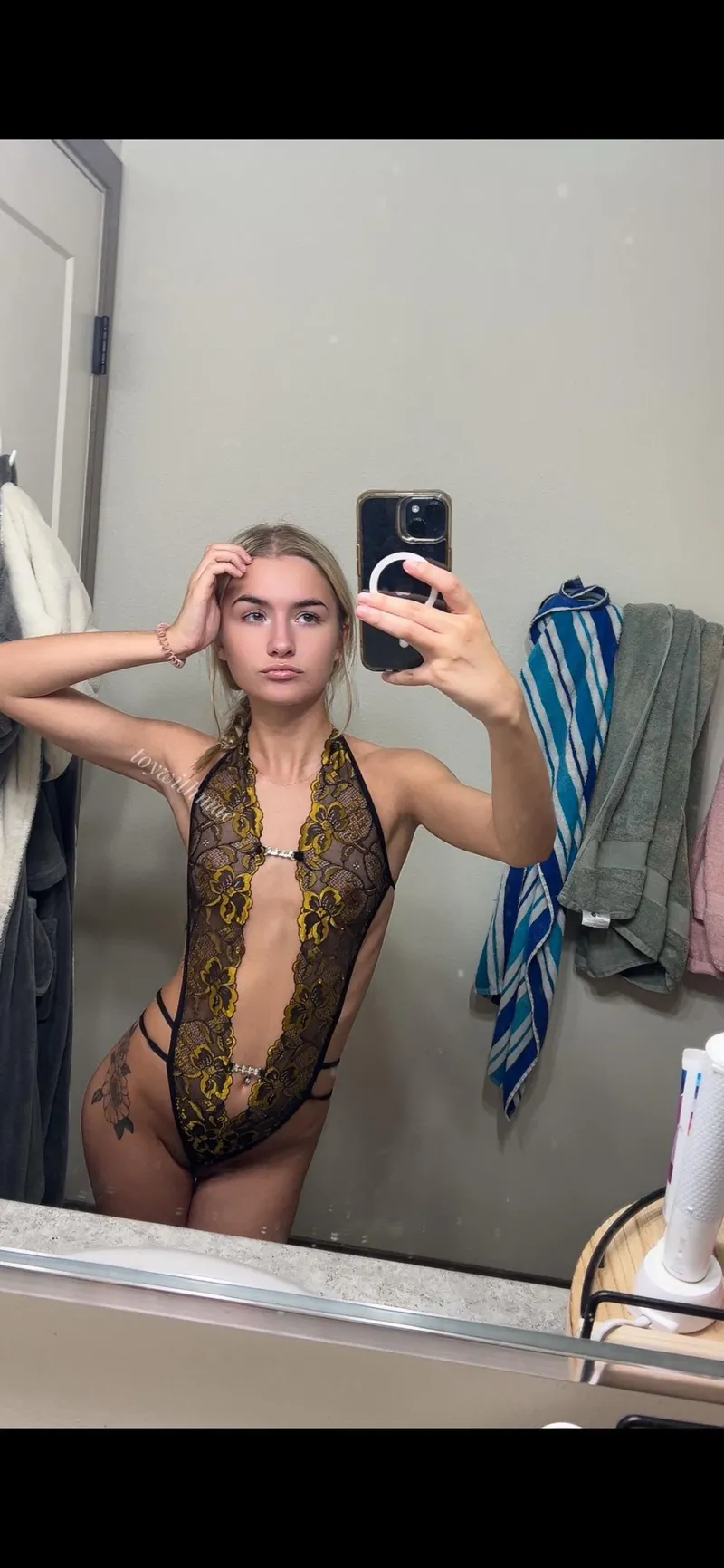 Thumbnail Mirror Test: Am I Worthy? - MirrorSelfie