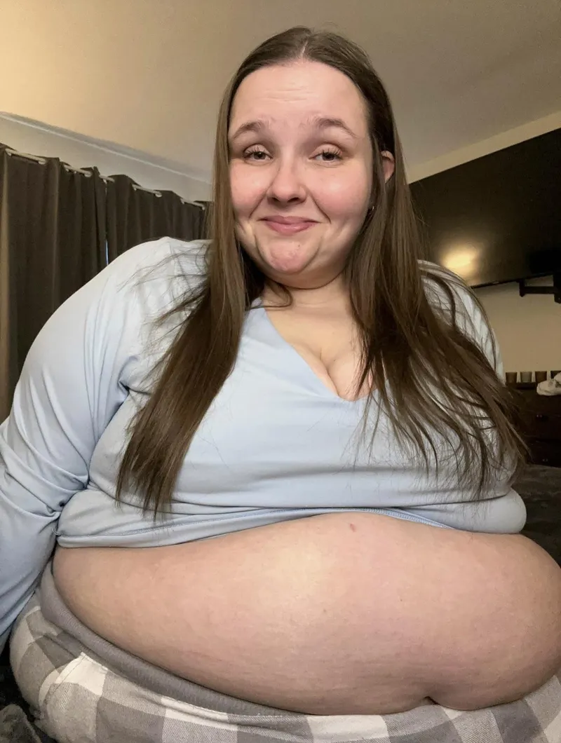 Thumbnail From Head to Toe: abbyisplussizee's Journey to 500lbs SSBBW