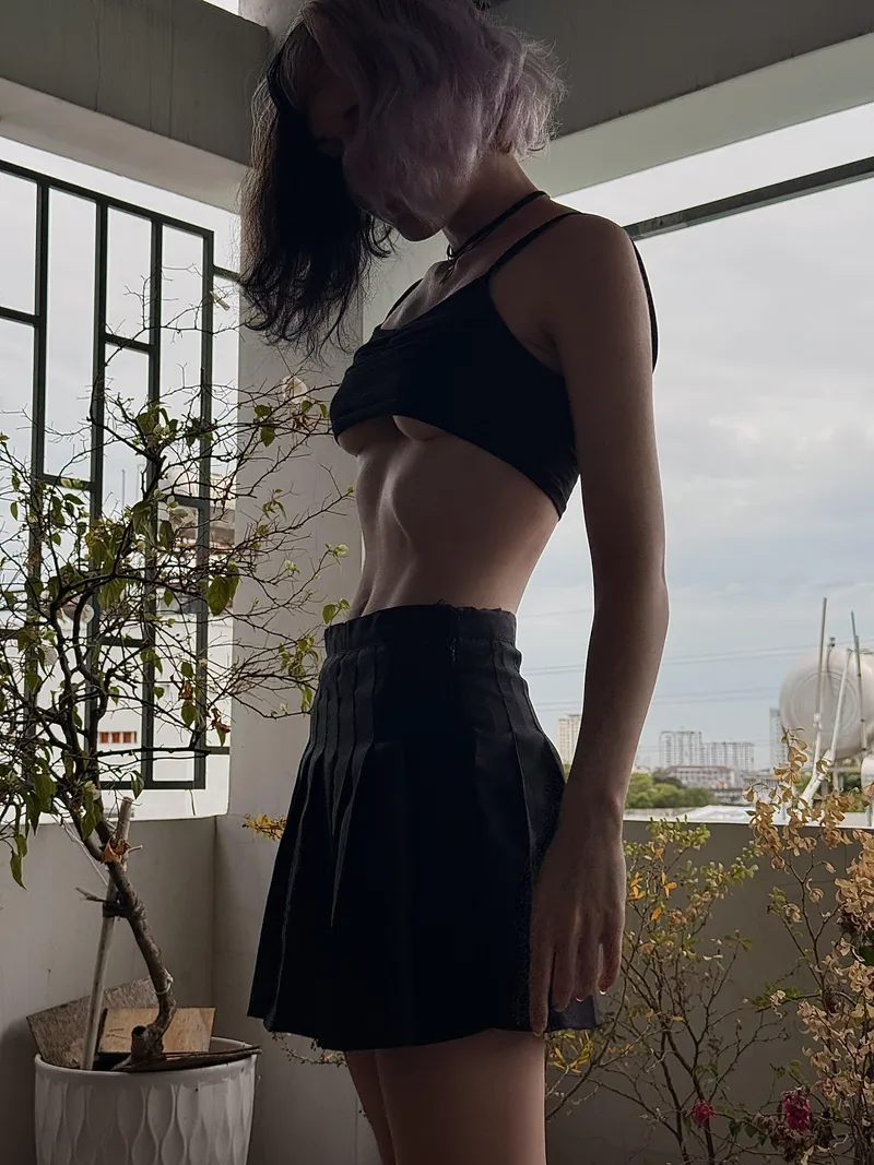 Thumbnail From the Side: A Unique Perspective on Underboob by kawaiiipunk