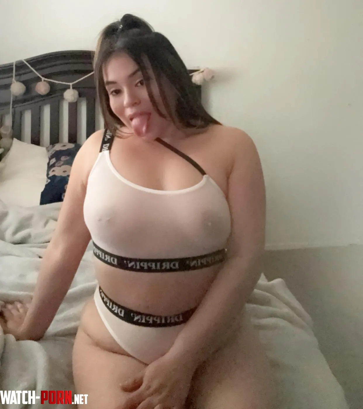 4’9 Full Of Pleasure 😋😋 by itsonlyadesire