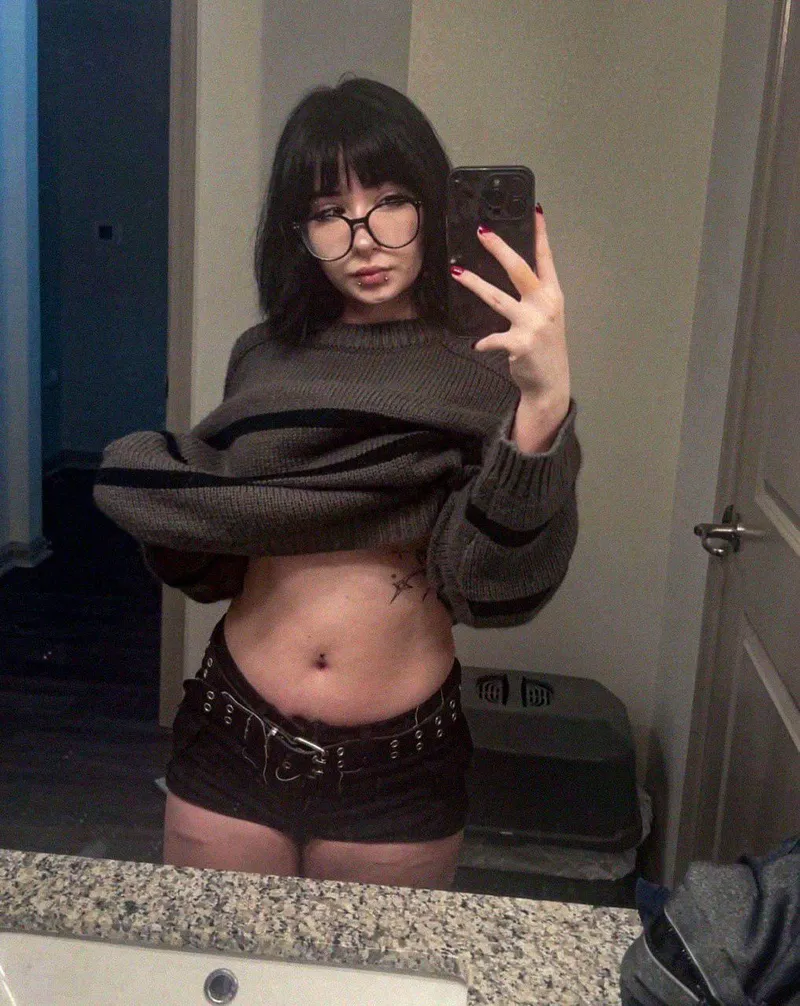 Thumbnail Goth Velma Unveiled - EmoGirls