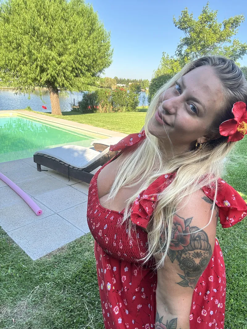 Thumbnail Spicy-CharmZx Explores Dating Fat Girls in BBW_Chubby Journey