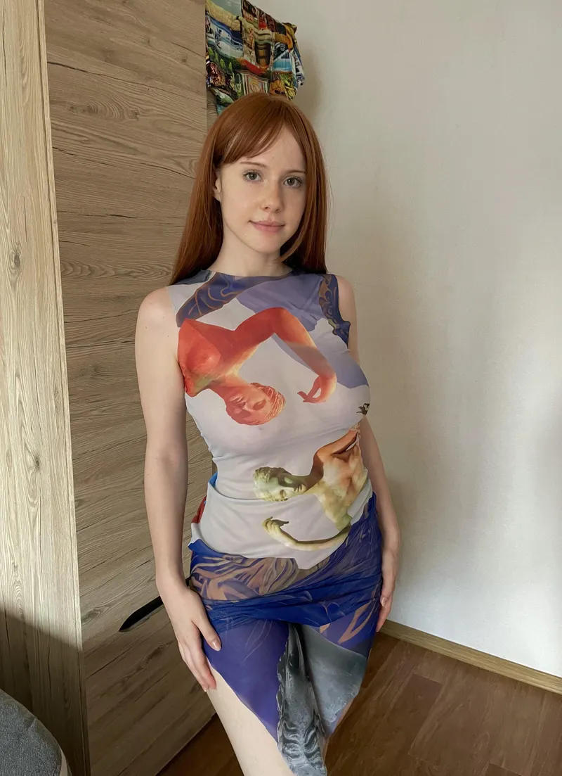Thumbnail Ready for the Day: Tight Dress Fashion | Author: Whanikari