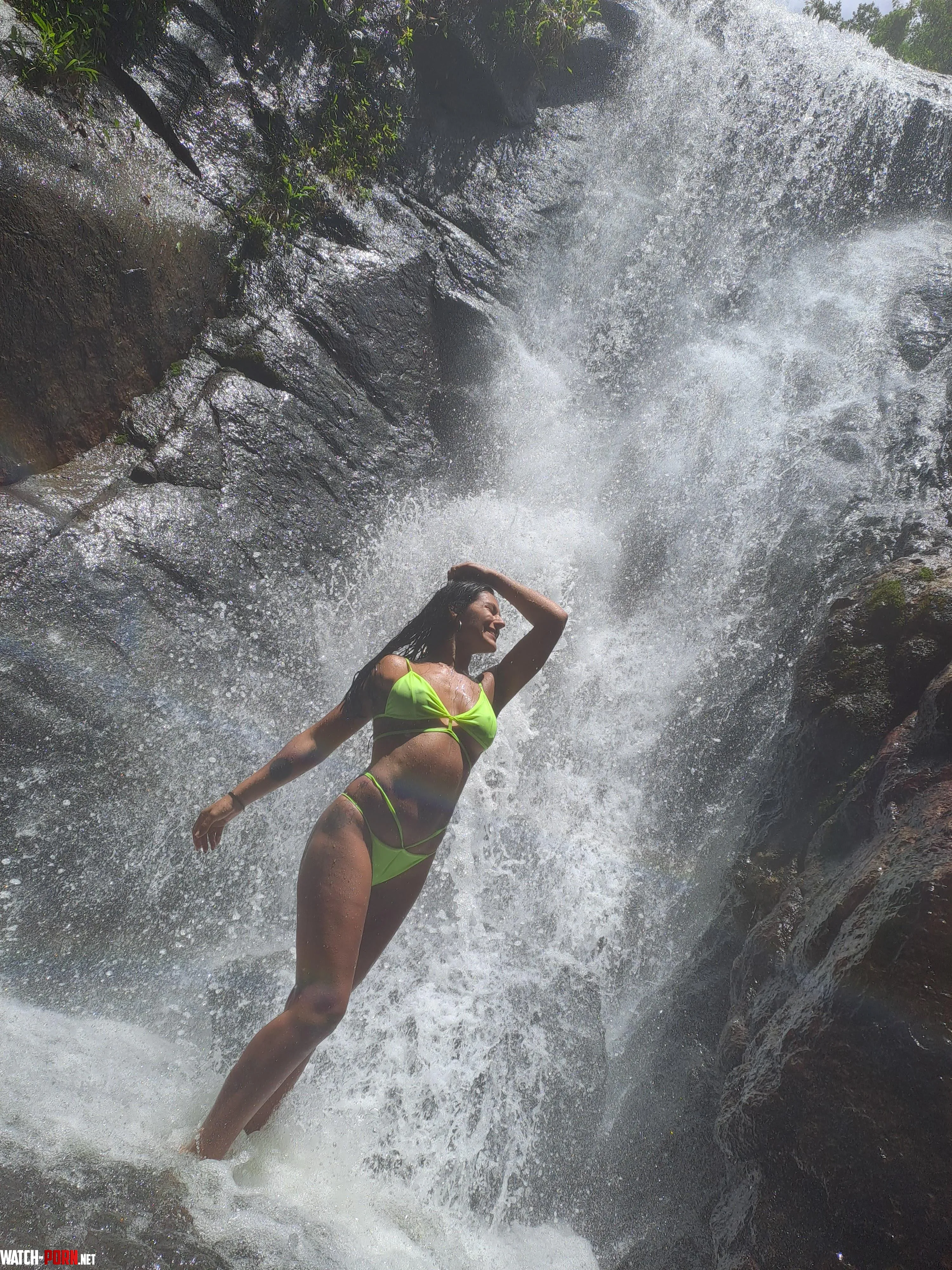 Getting splashed on the rocks by LunaOnStage