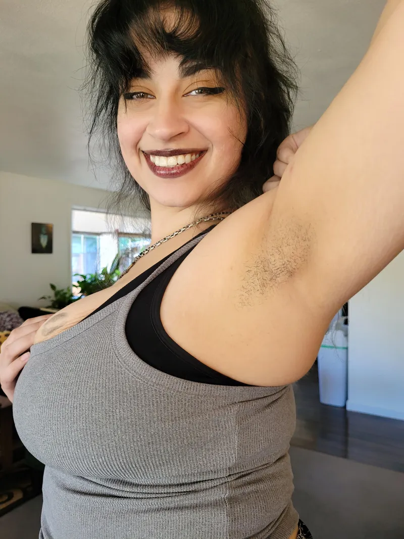 Thumbnail Challenging Your Limits: Explore gutr0t's Hairy Armpit World