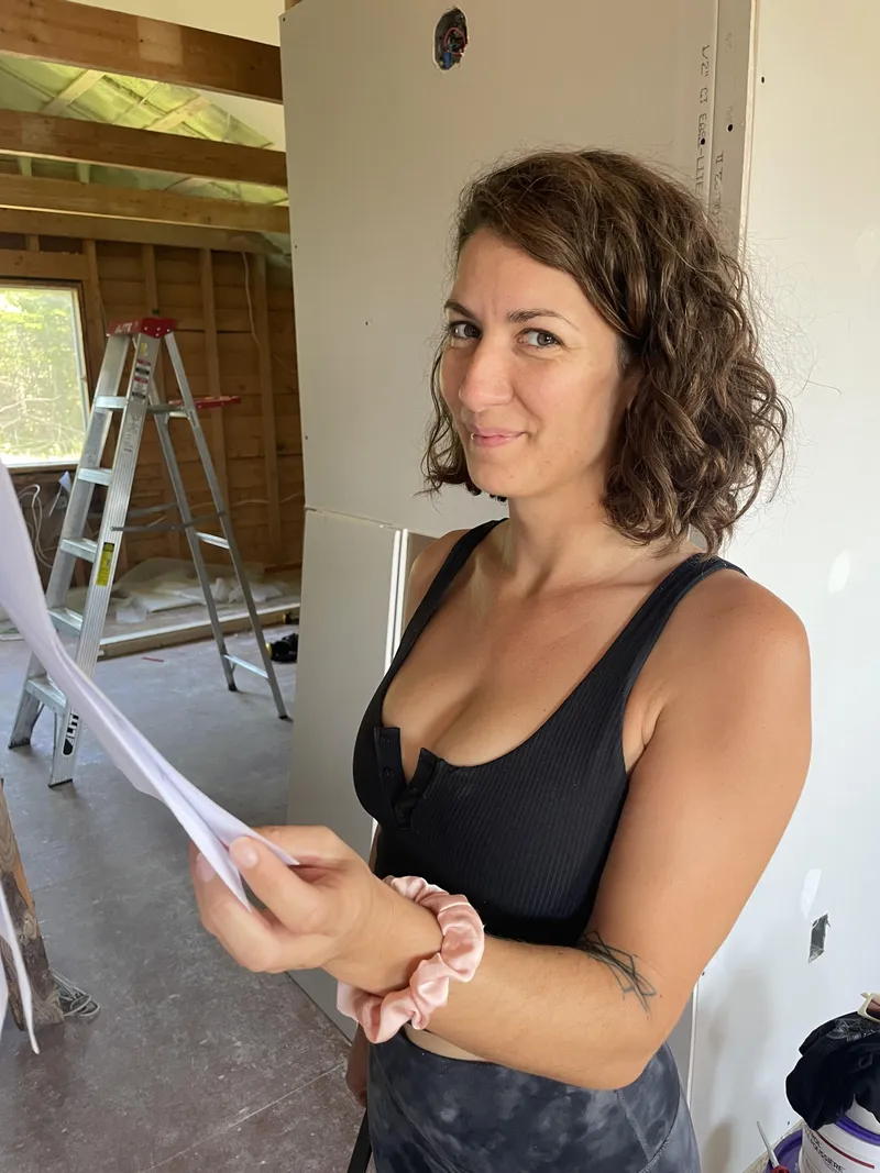 Thumbnail Reading Between the Lines: Cleavage Tales with maplesyrup_girl