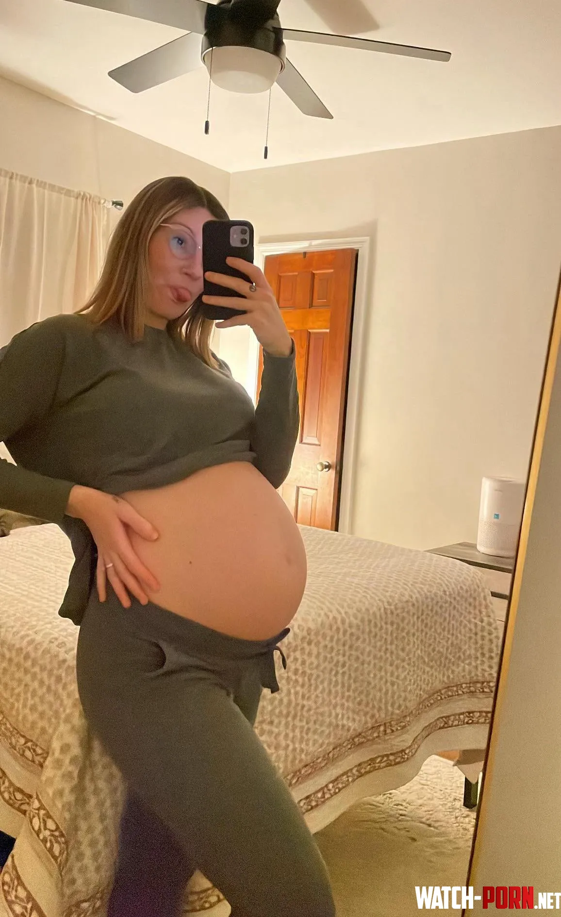 Still fuckable with my big pregnant belly? by Mastervixennnn