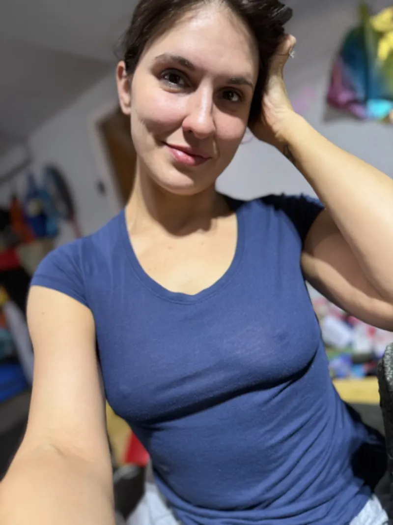 Thumbnail lDriveBarefoot Ventures Out with a Pokies Display