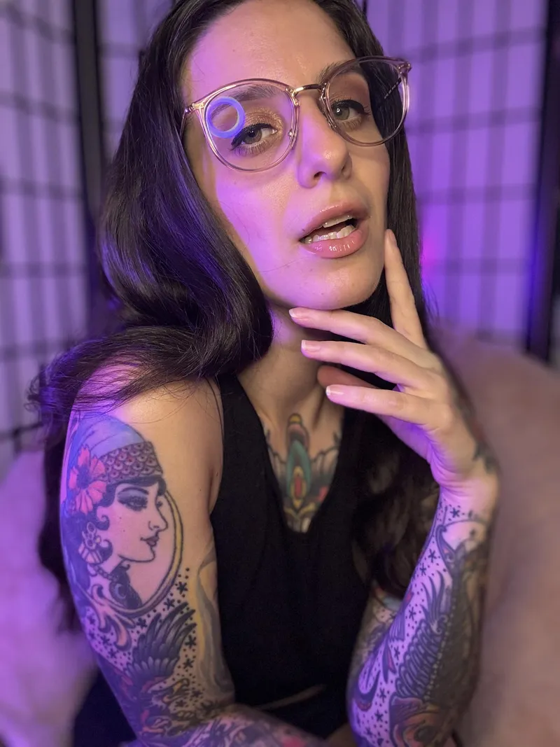 Thumbnail Feeling Cute and Fabulous - JewishBabes