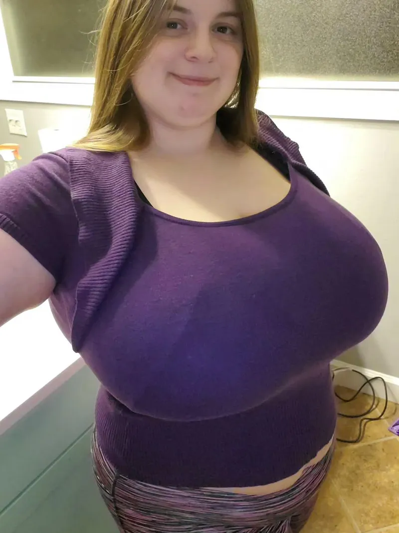 Thumbnail MyDeviantSideishere in Purple: Discover the Busty Beauty | 2busty2hide