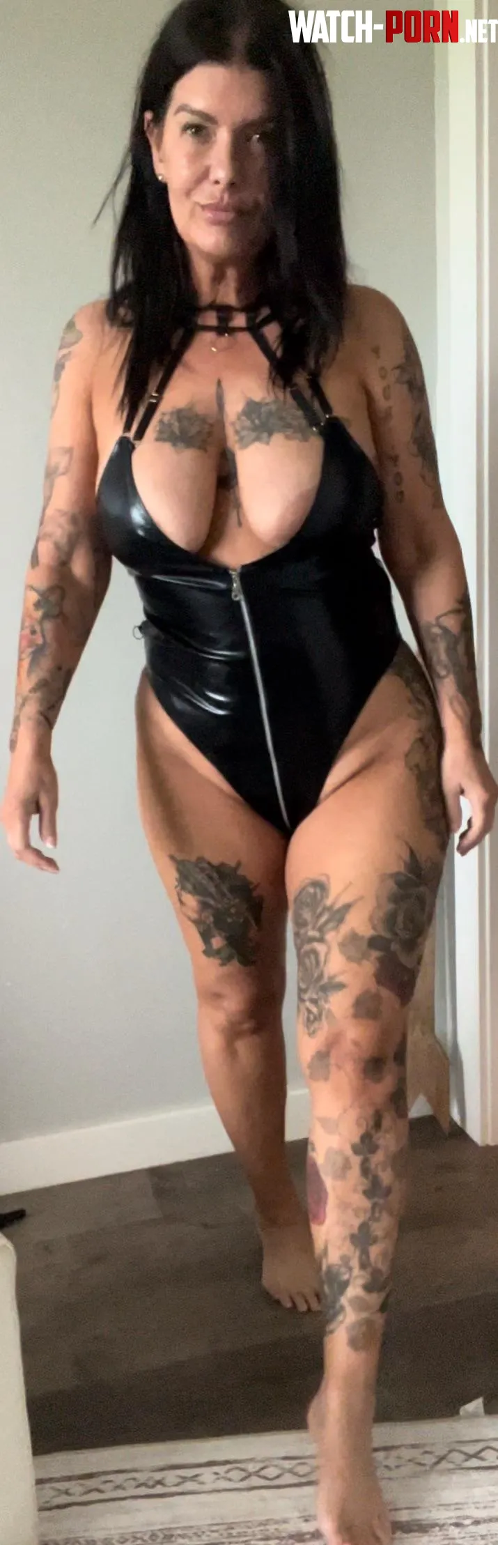 Hoping this leather doesn’t come off too submissive by smilewithme75