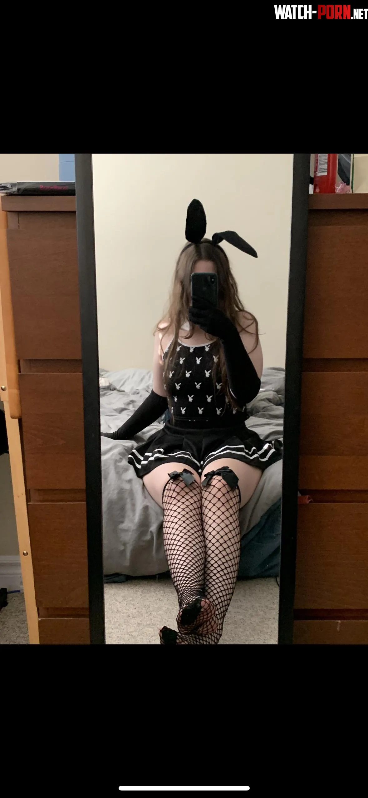 This bunny bites 🐰 by Meaaly26