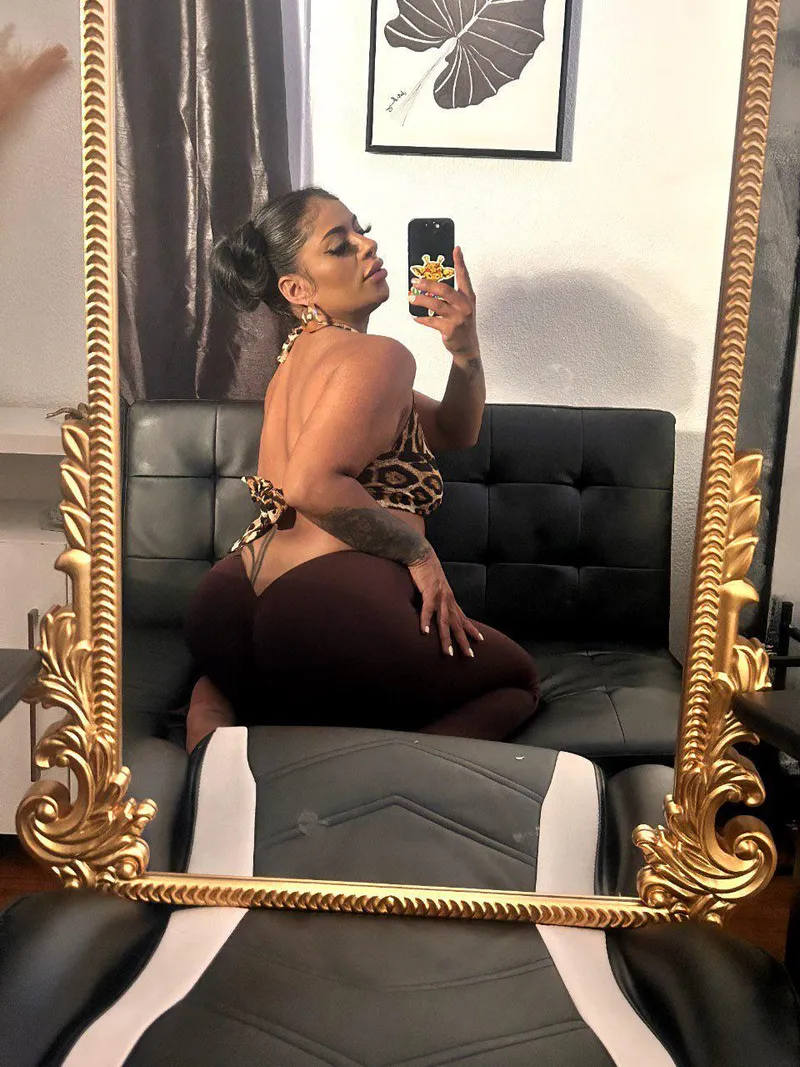 Thumbnail LatinaMilfs: Mirror Troubles with Southsidecentrall