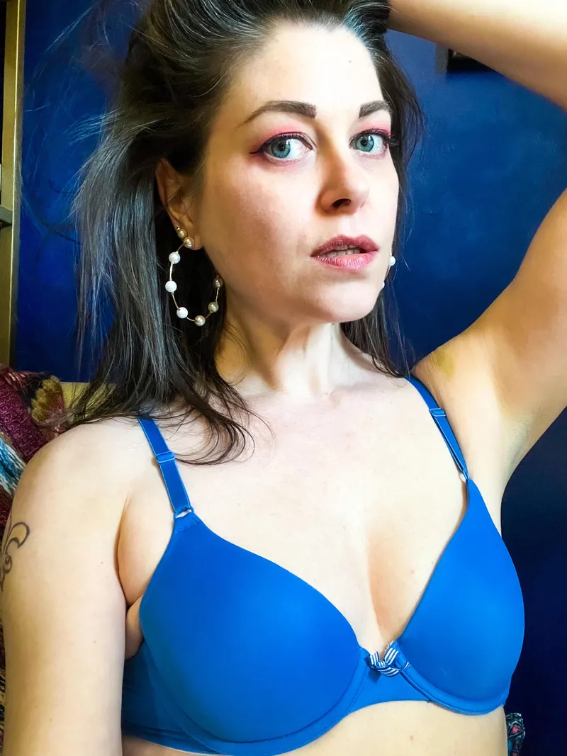 Thumbnail Blue Because It Matches My Eyes [IRTR]: Brawesome Beauty Unveiled