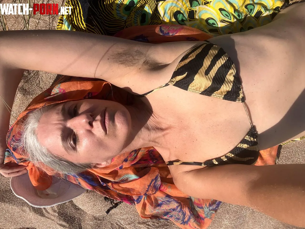 My armpits still have their color. Cute! by SILVERgray2