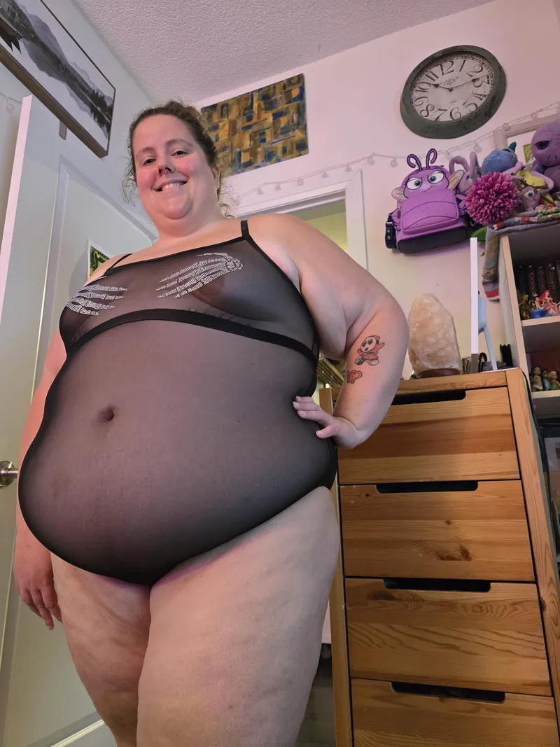 Thumbnail Peach's Cute Halloween Costume: A Delightful ssbbw Read