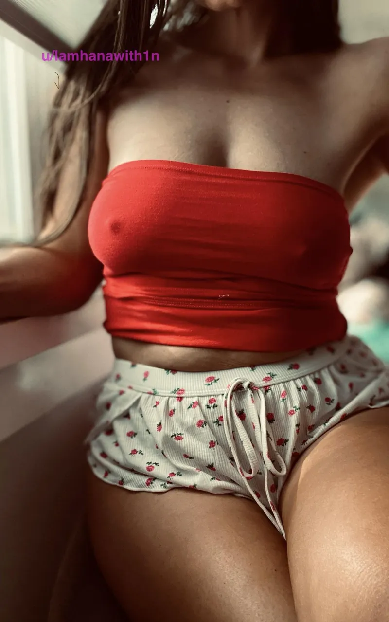 Thumbnail Skip Coffee, Wake Up with Attention: Braless Confessions