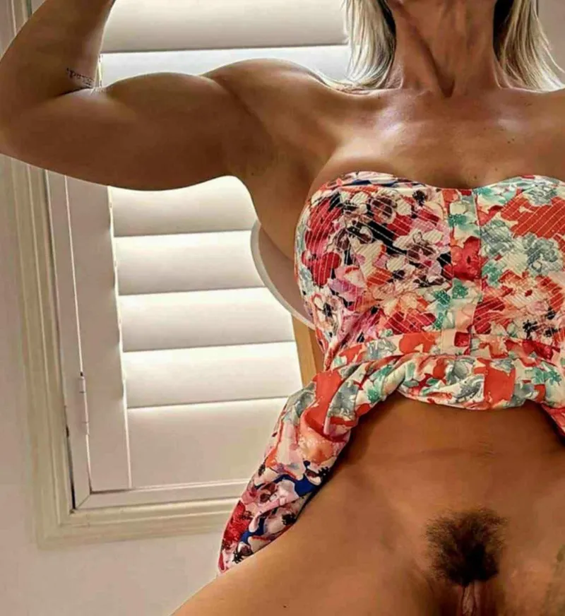 Thumbnail Missfittness Invites You to Enjoy the View in NSFW_Hardbodies