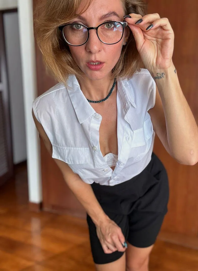 Thumbnail Sufficient_Fix_2799: Perfecting the Art of Being the Best Secretary