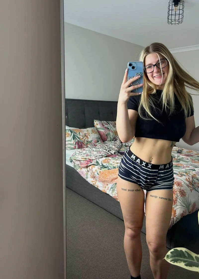 Thumbnail Giggle-Worthy Crop Top Moments - innocentshaelah Reveals
