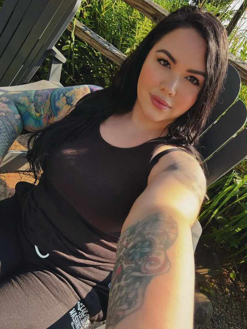 Thumbnail Diverse Heritage: Celebrating Mixed Race Beauty