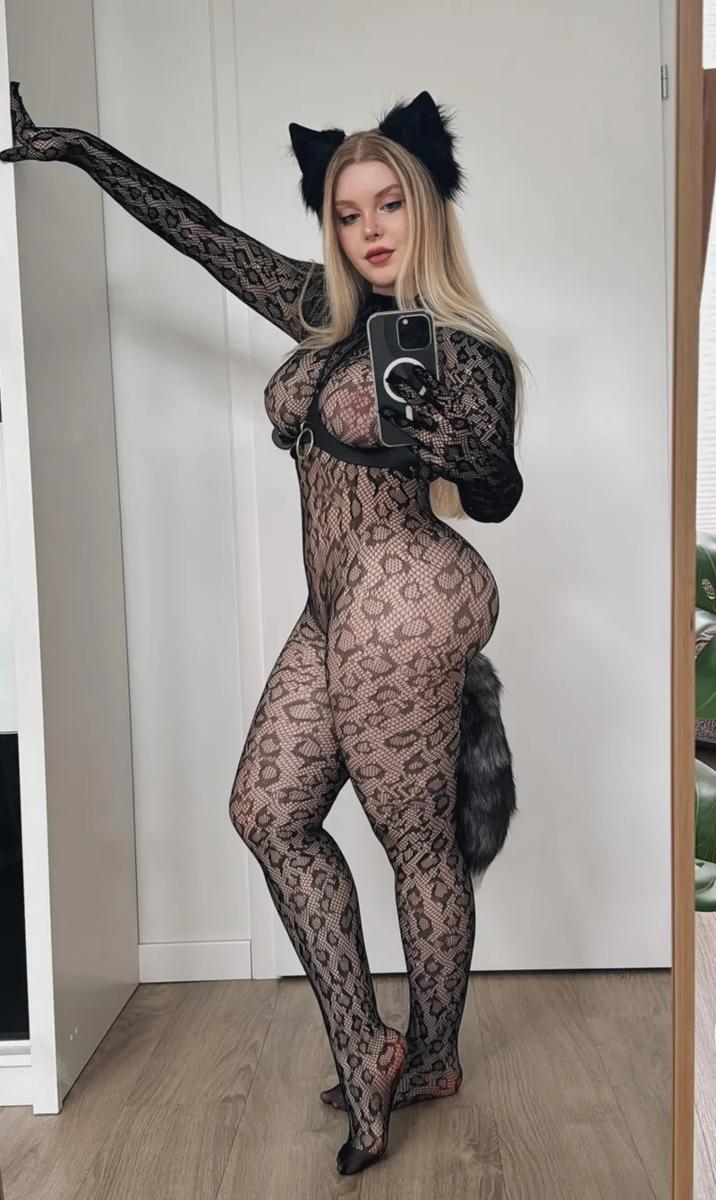 Thumbnail Playful Petplay: Finding a Furry Companion by AlexisLusttt
