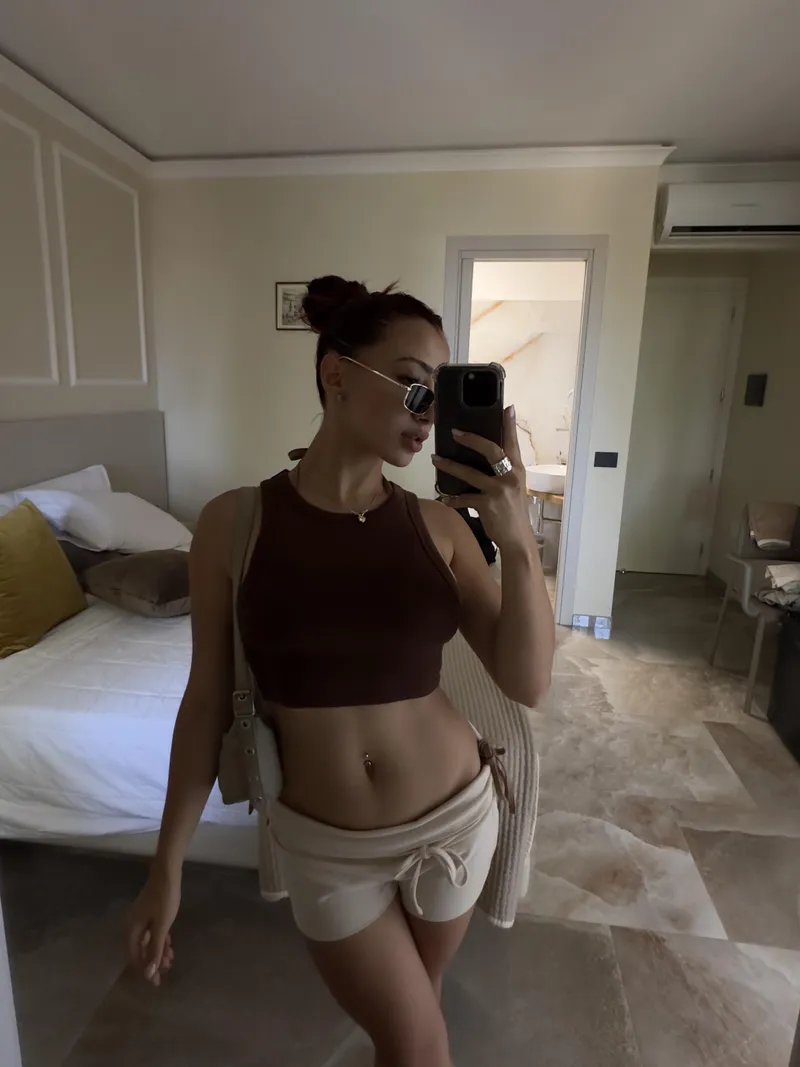 Thumbnail Giggle-Worthy Croptop Adventures - frazzledwalnuts Shares