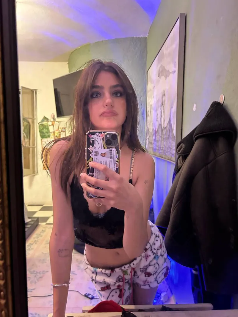 Thumbnail Dare Accepted: Chance_Reserve_9652's Confident Croptopgirls Look